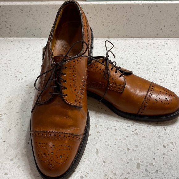 Allen Edmonds Lexington no wing tip oxfords Size 10A cap toe Walnut color Classy - Picture 1 of 10